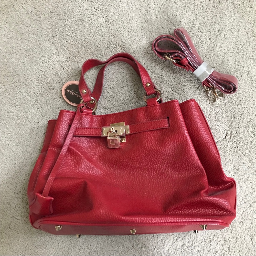 Elegant Red Leather Shoulder Bag